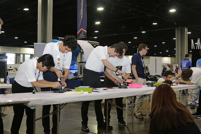 students-in-skills-USA-competition.jpg