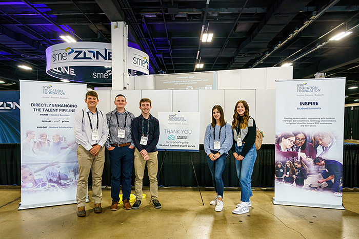 SOUTHTEC_2021_Small-Group-Shot_Banners.JPG